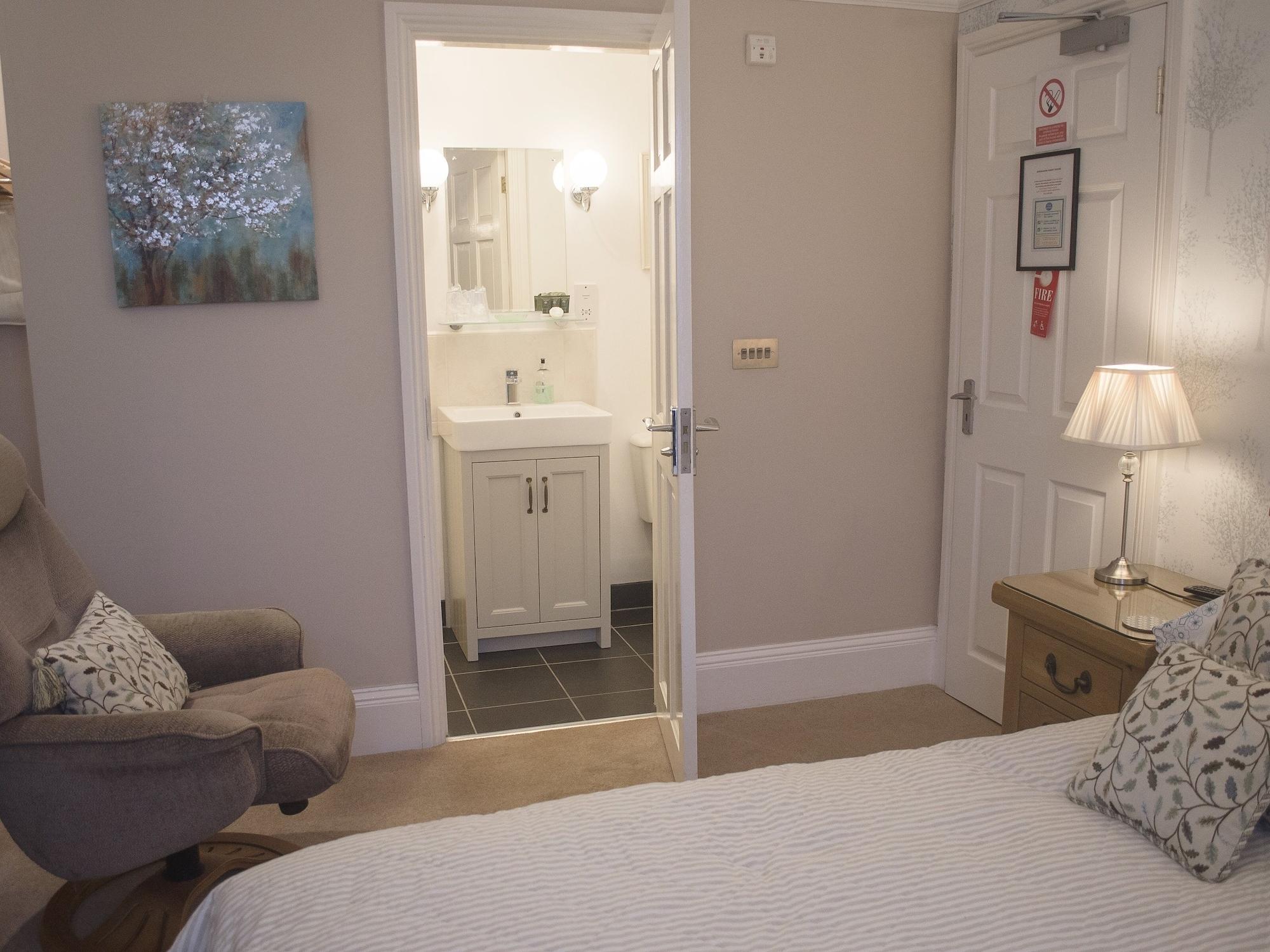 Birchleigh Guest House Grange-over-Sands Esterno foto