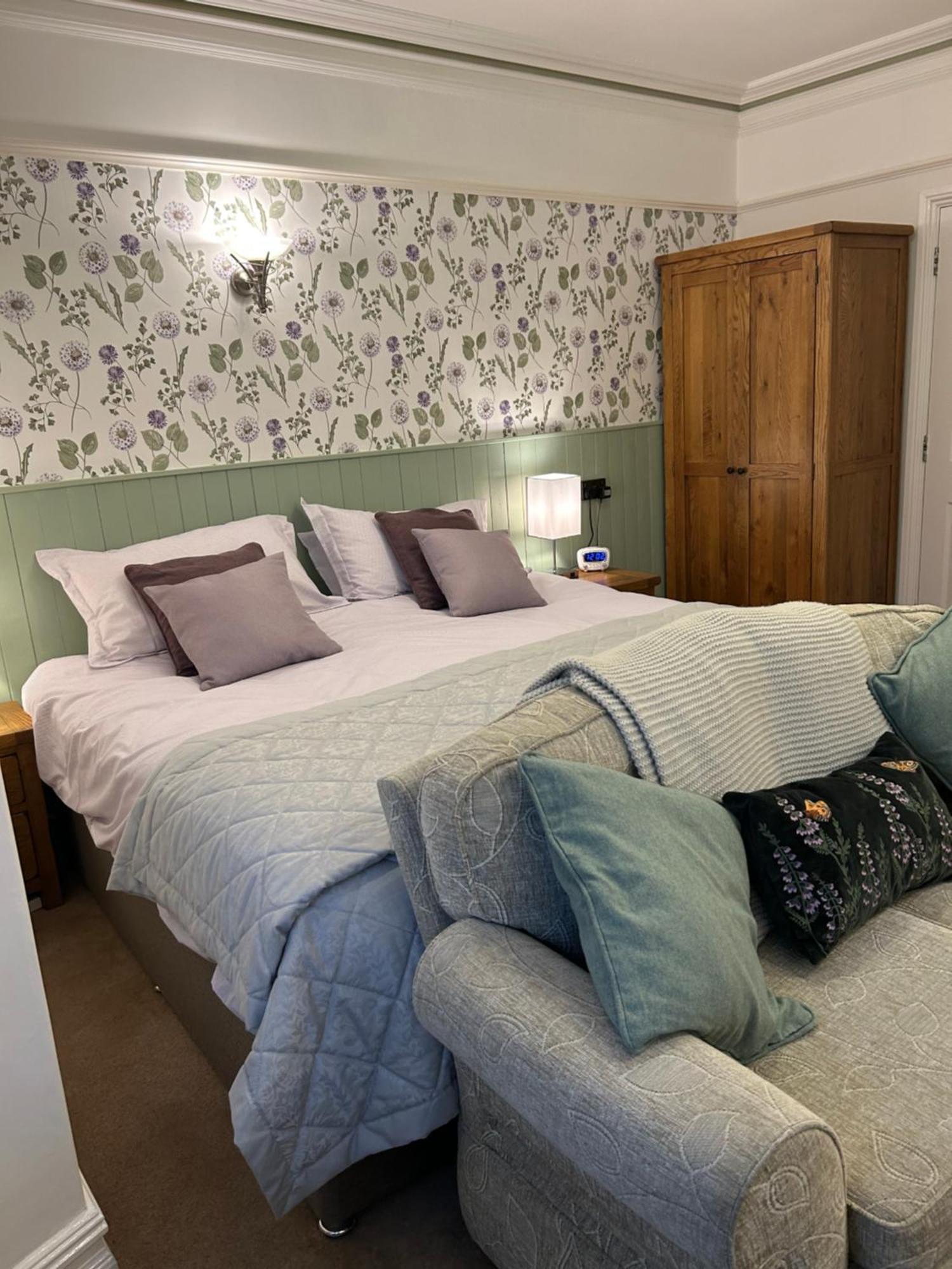 Birchleigh Guest House Grange-over-Sands Esterno foto