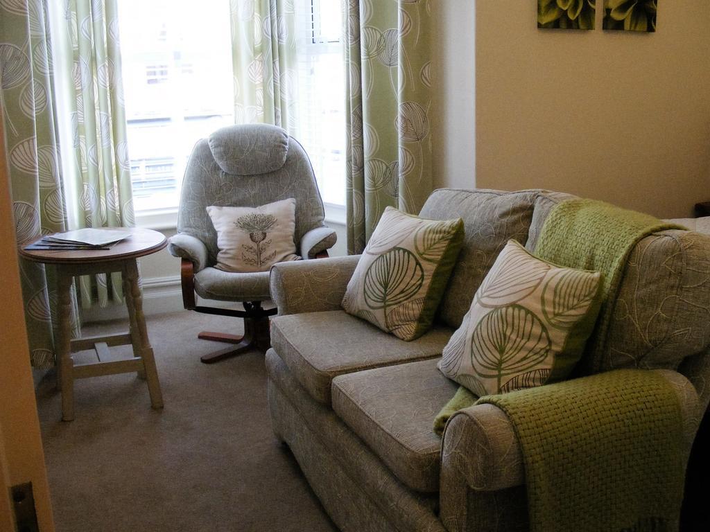 Birchleigh Guest House Grange-over-Sands Esterno foto