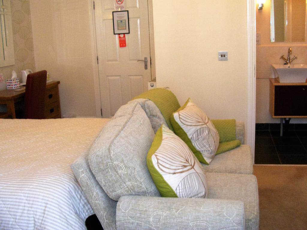 Birchleigh Guest House Grange-over-Sands Esterno foto