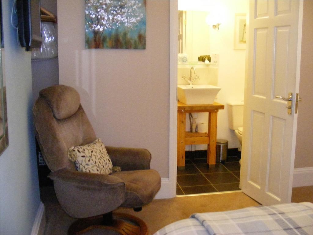 Birchleigh Guest House Grange-over-Sands Esterno foto